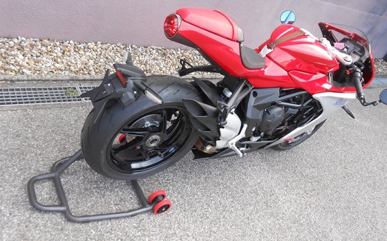 Neufahrzeug MV Agusta Superveloce 800 - Bild 7 Neufahrzeug MV Agusta Superveloce 800 - Bild 7