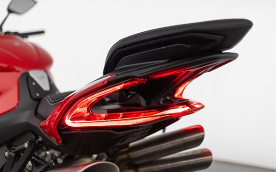 Neufahrzeug MV Agusta Brutale 1000 RS - Bild 18 Neufahrzeug MV Agusta Brutale 1000 RS - Bild 18