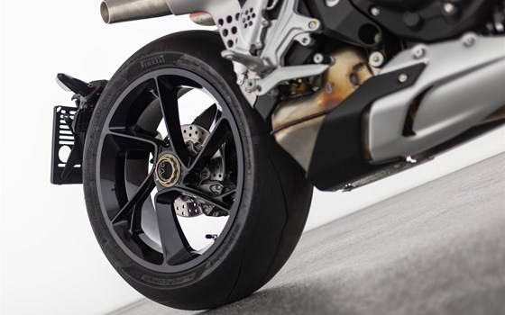 Neufahrzeug MV Agusta Brutale 1000 RS - Bild 7 Neufahrzeug MV Agusta Brutale 1000 RS - Bild 7