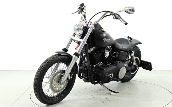 Motorrad Occasion Harley-Davidson Dyna Street Bob FXDB - Bild 3