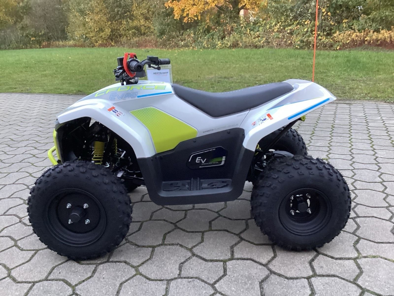 CF MOTO CForce 1000 V2 LOF NEU 2023 inkl. Zubehör Cfmoto ATV Quad in  Niedersachsen - Hameln, Quad gebraucht kaufen