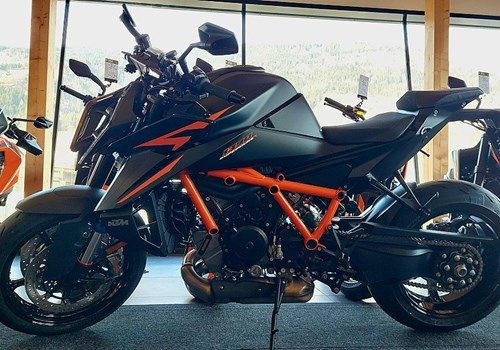 KTM 1290 Super Duke R EVO