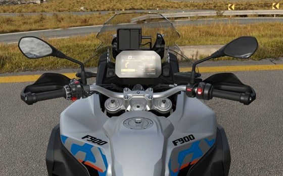 Gebrauchtmotorrad BMW F 900 GS Adventure - Bild 7