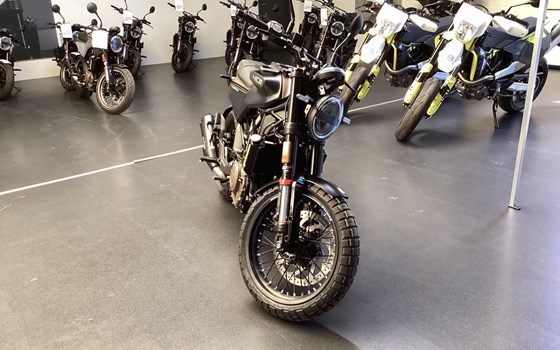 Neufahrzeug Husqvarna Svartpilen 401 - Bild 2