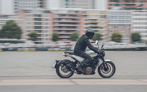 Neufahrzeug Husqvarna Vitpilen 401 - Bild 8