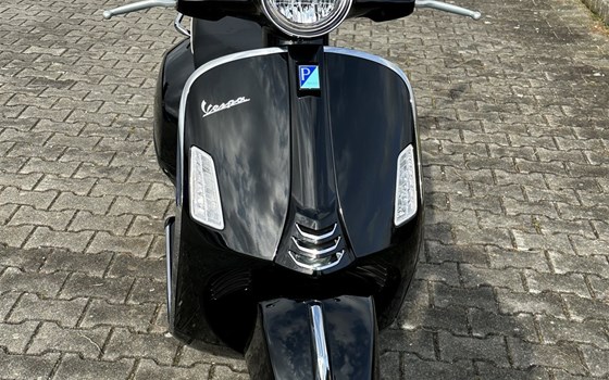 Neufahrzeug Vespa GTS 125 ie Super - Bild 4 Neufahrzeug Vespa GTS 125 ie Super - Bild 4