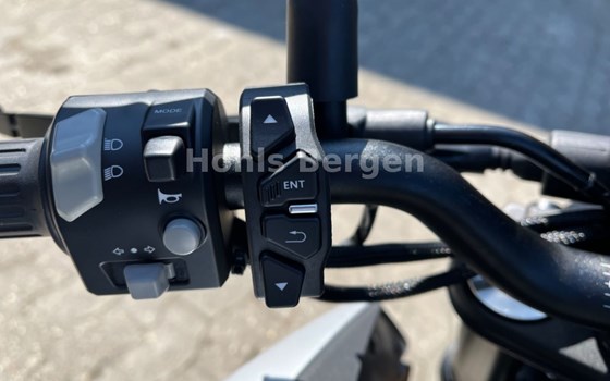 Neufahrzeug CFMOTO 300NK - Bild 3