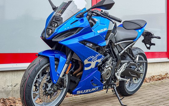 Gebrauchtmotorrad Suzuki GSX-8R - Bild 2