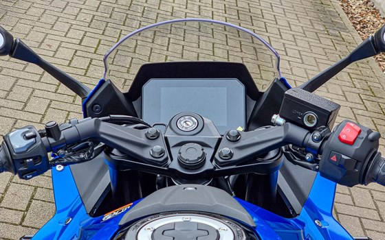 Gebrauchtmotorrad Suzuki GSX-8R - Bild 13