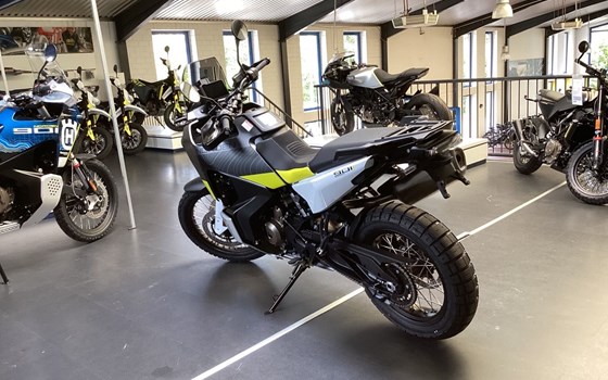 Neufahrzeug Husqvarna Norden 901 - Bild 3