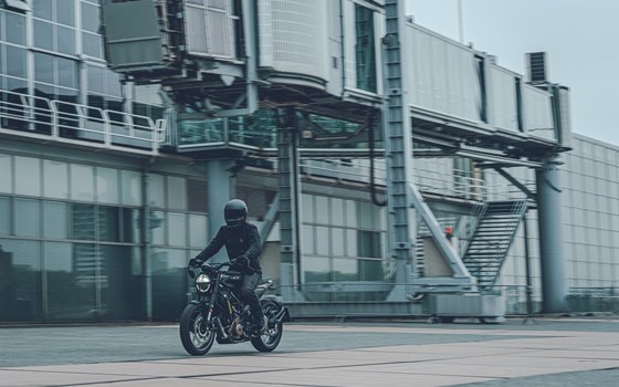 Neufahrzeug Husqvarna Svartpilen 401 - Bild 17