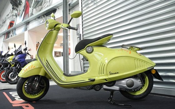 Neufahrzeug Vespa 946 10° Anniversario - Bild 2