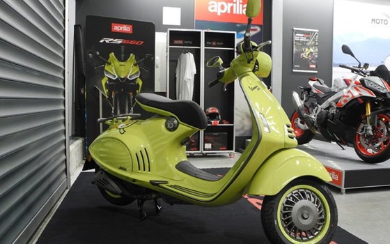 Neufahrzeug Vespa 946 10° Anniversario - Bild 5