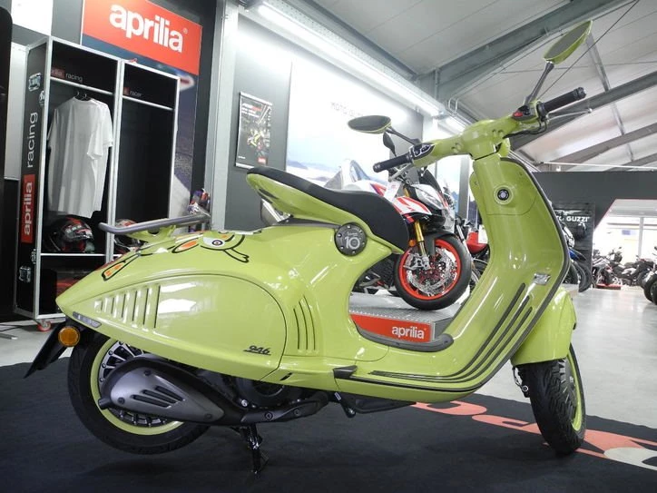 Angebot Vespa 946 10° Anniversario Bild 6: Angebot Vespa 946 10° Anniversario