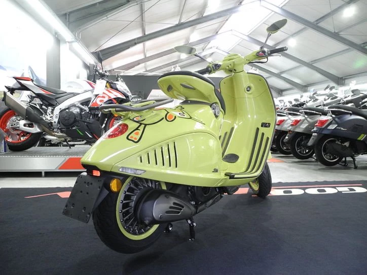 Angebot Vespa 946 10° Anniversario Bild 7: Angebot Vespa 946 10° Anniversario