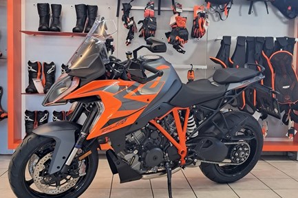 KTM 1290 Super Duke GT