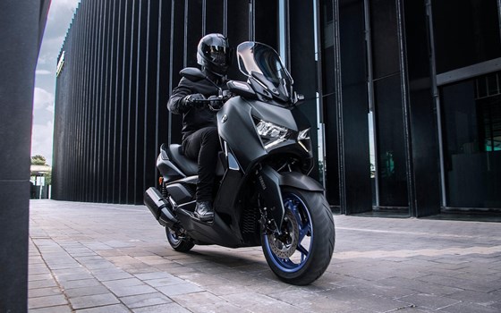 Neufahrzeug Yamaha XMAX 300 Tech MAX - Bild 18