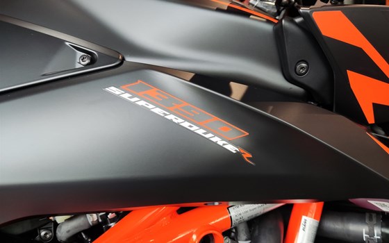Neufahrzeug KTM 1390 Super Duke R EVO - Bild 2