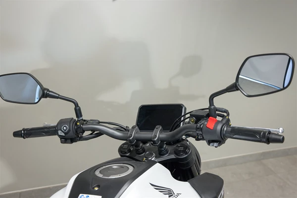 Honda CB125R (weiß) - Bild 8