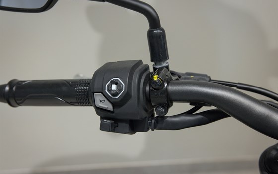 Neufahrzeug Honda CB125R - Bild 9