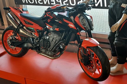 KTM 890 Duke GP