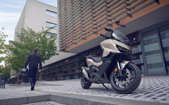 Neufahrzeug Honda Forza 750 - Bild 15 Neufahrzeug Honda Forza 750 - Bild 15