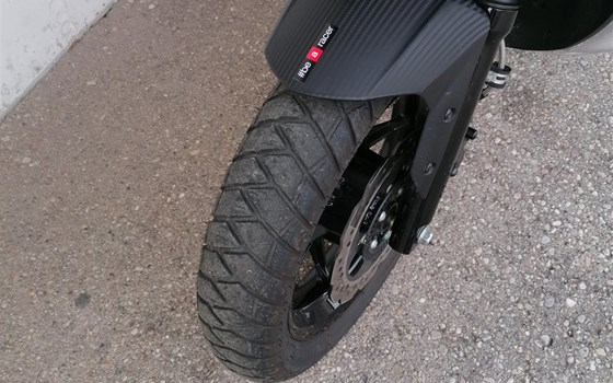 Gebrauchtmotorrad Aprilia SR GT 200 - Bild 3