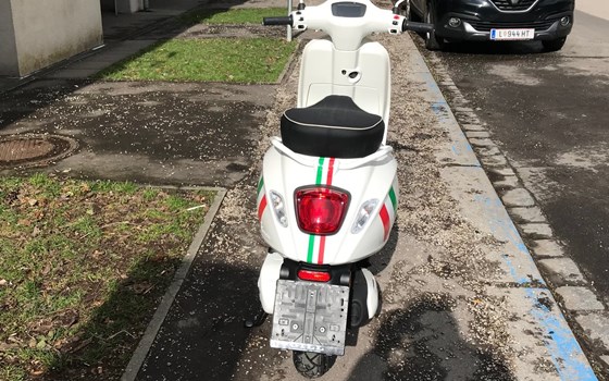 Neufahrzeug Vespa Sprint 125 Sport iGET - Bild 4 Neufahrzeug Vespa Sprint 125 Sport iGET - Bild 4