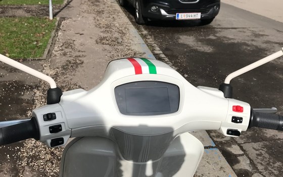 Neufahrzeug Vespa Sprint 125 Sport iGET - Bild 5 Neufahrzeug Vespa Sprint 125 Sport iGET - Bild 5