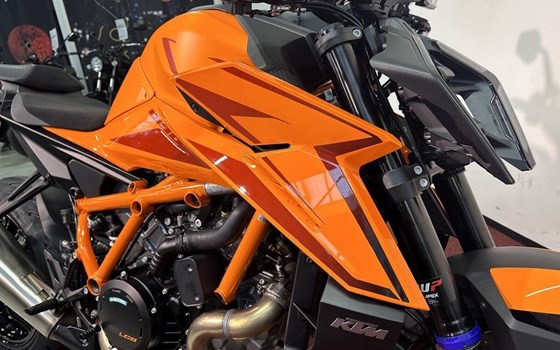 Neufahrzeug KTM 1390 Super Duke R EVO - Bild 11