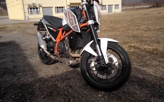 Gebrauchtmotorrad KTM 690 Duke - Bild 3 Gebrauchtmotorrad KTM 690 Duke - Bild 3