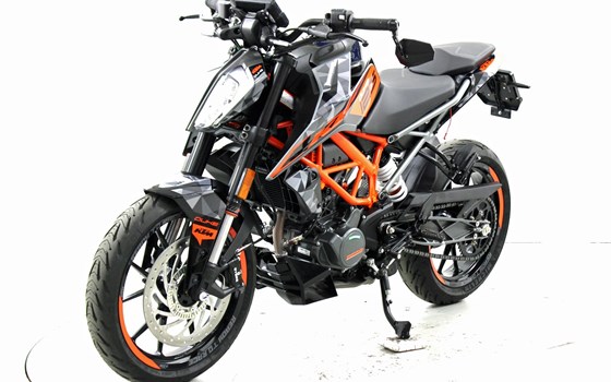 Neufahrzeug KTM 125 Duke - Bild 3