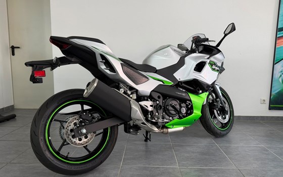 Neufahrzeug Kawasaki Ninja 7 Hybrid - Bild 3