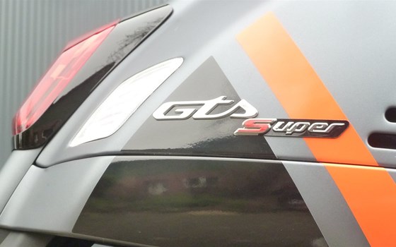 Neufahrzeug Vespa GTS 300 hpe Super Sport - Bild 6