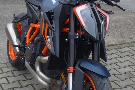 KTM 1290 Super Duke R