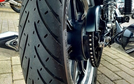 Gebrauchtmotorrad Triumph Bonneville SE - Bild 7