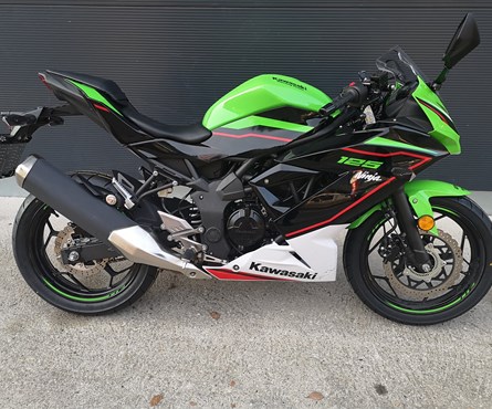 Gebrauchtmotorrad Kawasaki Ninja 125