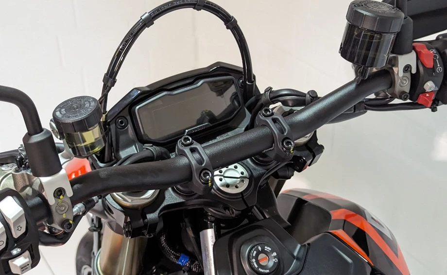 Angebot Ducati Hypermotard 698 Mono RVE Bild 10: Angebot Ducati Hypermotard 698 Mono RVE