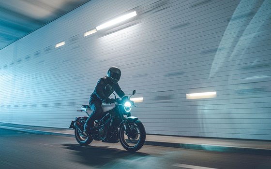 Neufahrzeug Husqvarna Vitpilen 401 - Bild 9