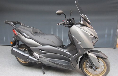 Gebrauchtmotorrad Yamaha XMAX 300 Tech MAX