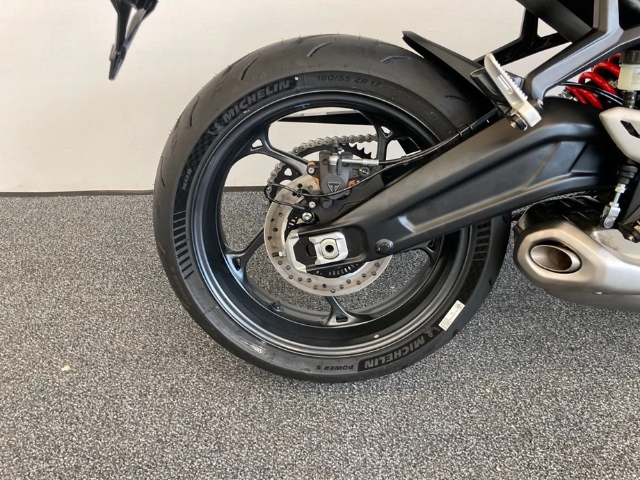 Angebot Triumph Daytona 660 Bild 9: Angebot Triumph Daytona 660