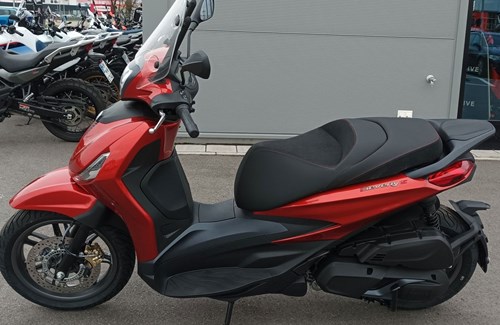 Neumotorrad Piaggio Beverly 400 S