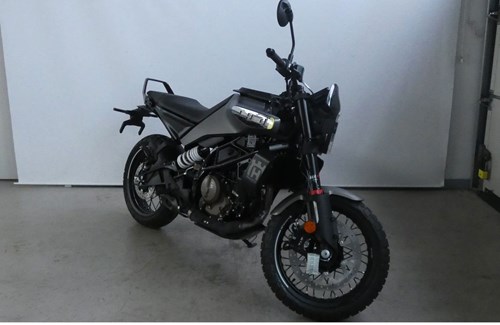 Neumotorrad Husqvarna Svartpilen 401