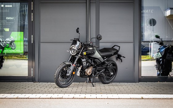 Neufahrzeug Husqvarna Svartpilen 125 - Bild 5