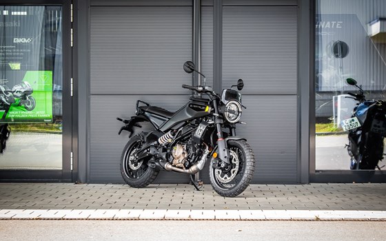 Neufahrzeug Husqvarna Svartpilen 125 - Bild 6