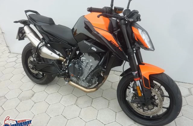 KTM 890 Duke