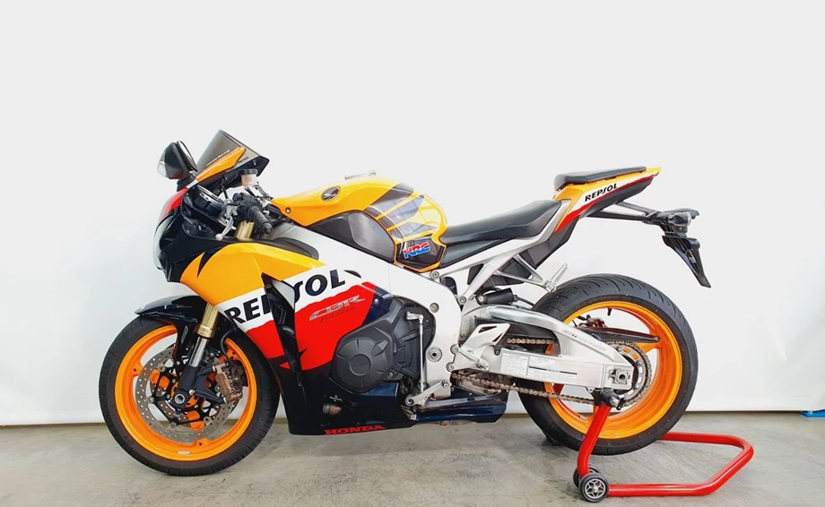 Angebot Honda CBR1000RR Fireblade Bild 5: Angebot Honda CBR1000RR Fireblade