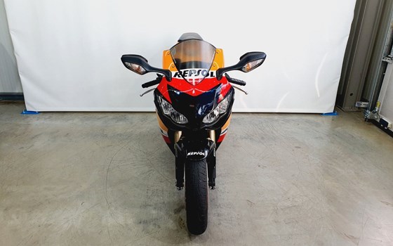 Gebrauchtmotorrad Honda CBR1000RR Fireblade - Bild 8