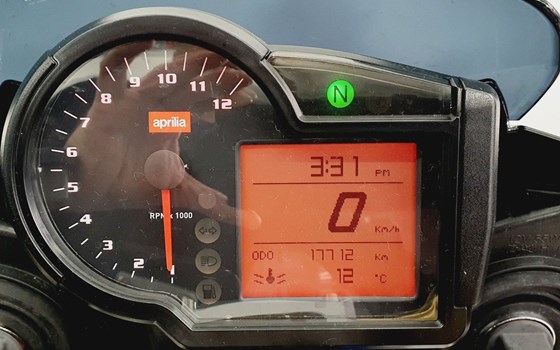 Gebrauchtmotorrad Aprilia RSV 1000 Tuono - Bild 10