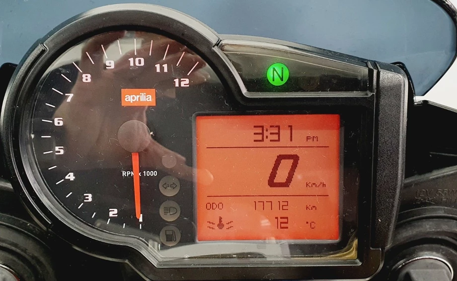 Angebot Aprilia RSV 1000 Tuono Bild 10: Angebot Aprilia RSV 1000 Tuono